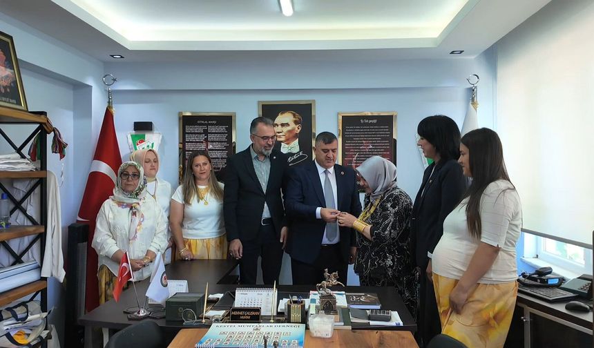 525 yıldır 1 günlüğüne kadınlar köyü yönetiyor