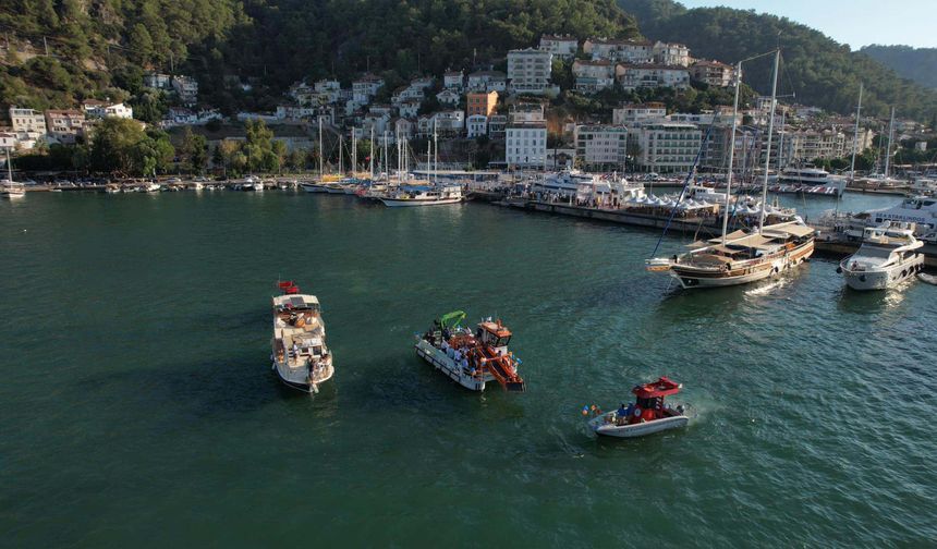 Fethiye körfezi temizleniyor