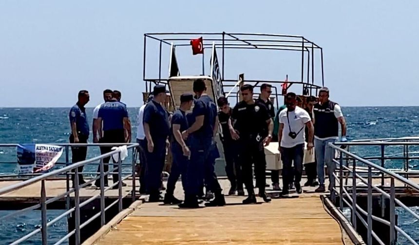 Mersin'de denizde erkek cesedi bulundu