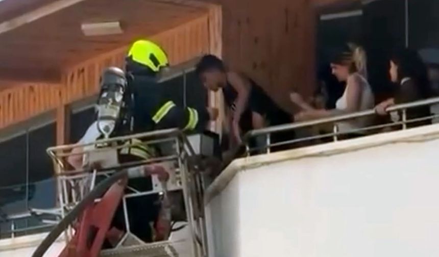 Otel odasında çıkan yangın söndürüldü; mahsur kalan 9 kişi kurtarıldı