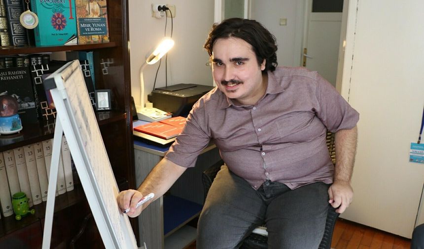 Otizm tanısıyla eğitim yolculuğunda üniversiteli oldu