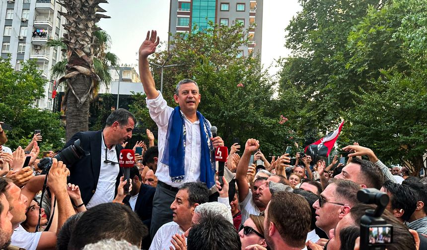 Özgür Özel: İktidar yürüyoruz. Asla vazgeçmeyeceğiz