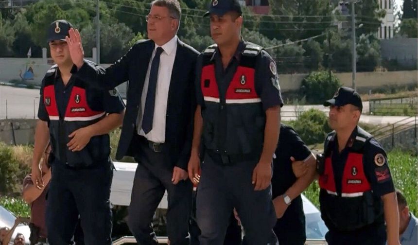 Silifke Belediyesi'nde rüşvet operasyonunda tutuklu sayısı 10'a yükseldi