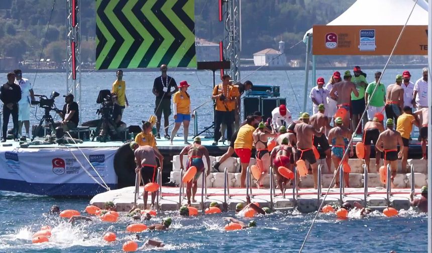 Kanlıca'dan Kuruçeşme'ye kulaç attılar