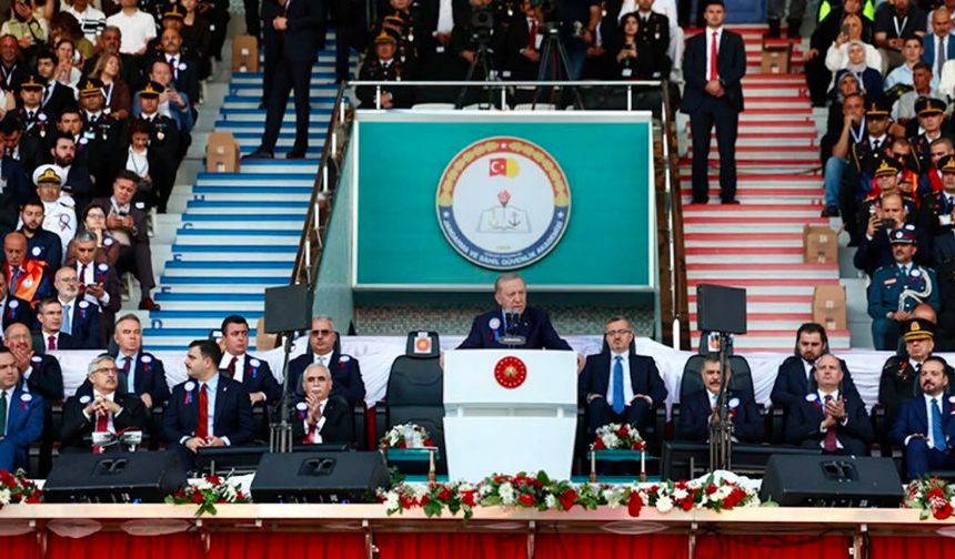 Cumhurbaşkanı Erdoğan: Terörün gölgesinin çekildiği bir Türkiye'de yeni kardeşlik türküleri söyleyeceğiz