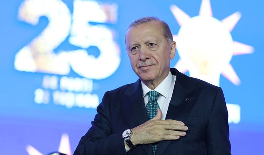Cumhurbaşkanı Erdoğan: Türkiye'yi küllerinden yeniden inşa ettik, istikbalini de inşa edeceğiz