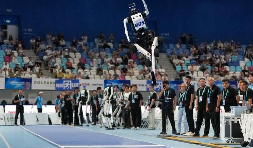 ‘Dünya İnsansı Robot Oyunları’ Pekin'de başladı