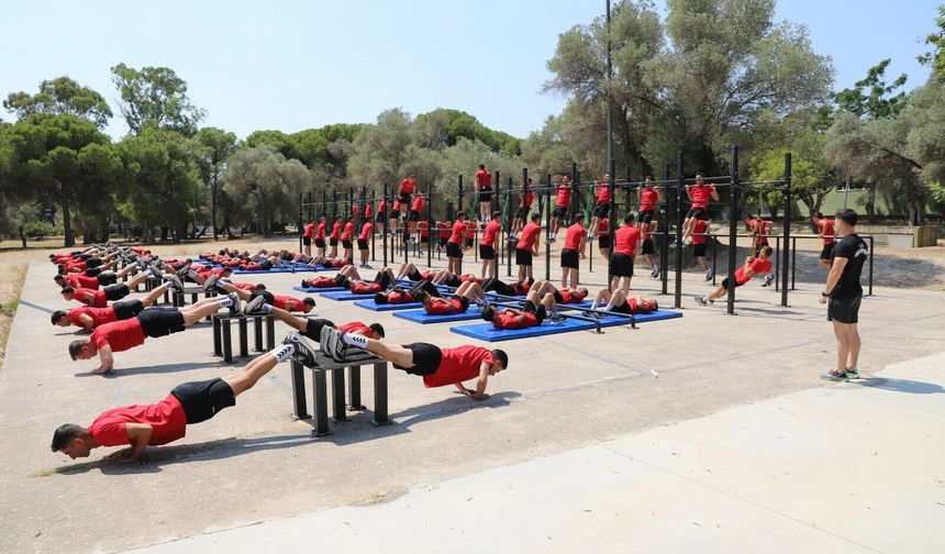 Harbiyeliler Türk Ordusu'nun gücüne güç katmak için çalışıyor