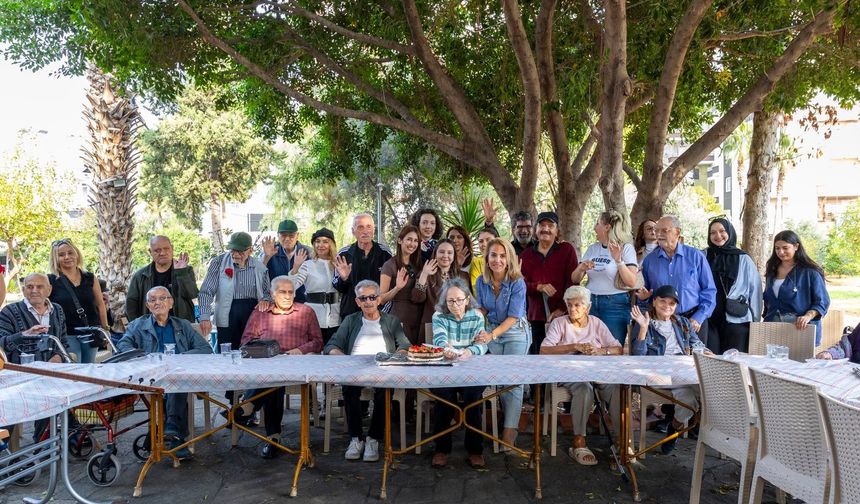 Yardım ve İyilik Vakfı 45 yıldır yaşlılara kucak açıyor