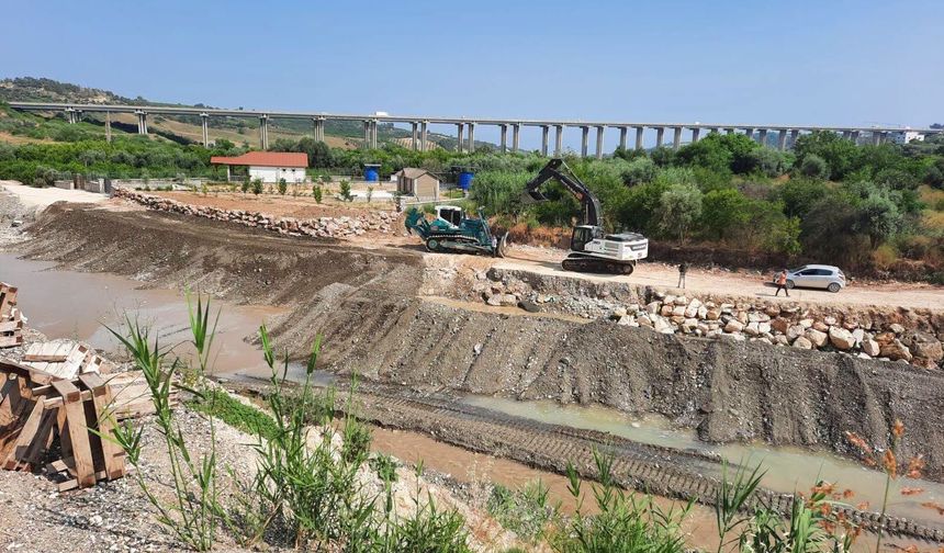 Mersin’de sel ve taşkın riskine karşı yoğun çalışma