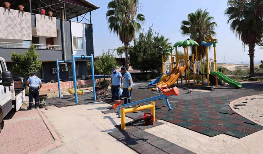 Akdeniz’de parklara sonbahar bakımı