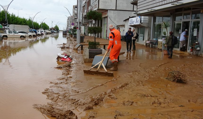 Rize’de sağanak, sel ve taşkınlara yol açtı