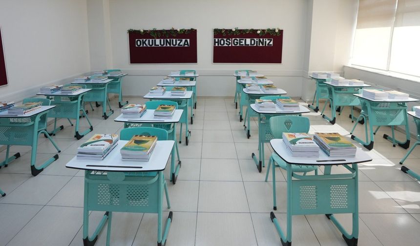 Yeni eğitim öğretim yılı için 283 milyondan fazla kitap dağıtılıyor