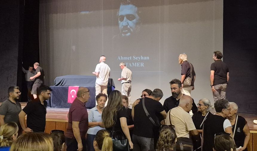 Mersin bir sanat emekçisini gözyaşlarıyla uğurladı