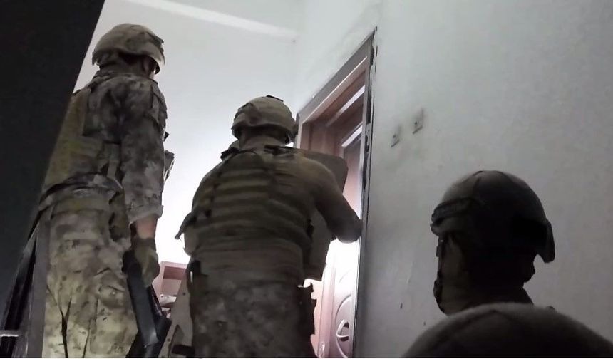 Mersin’de 62 şüpheliye siber ve dolandırıcılık operasyonu