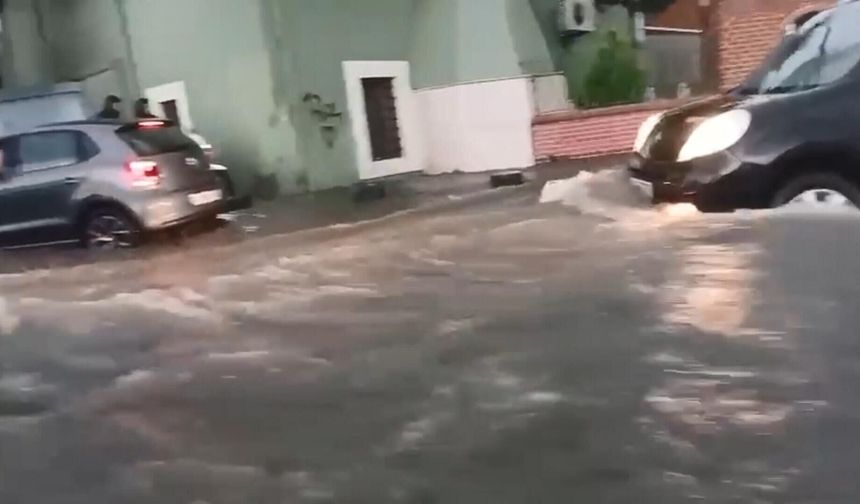 Sarıyer'de hastane ve evleri su bastı