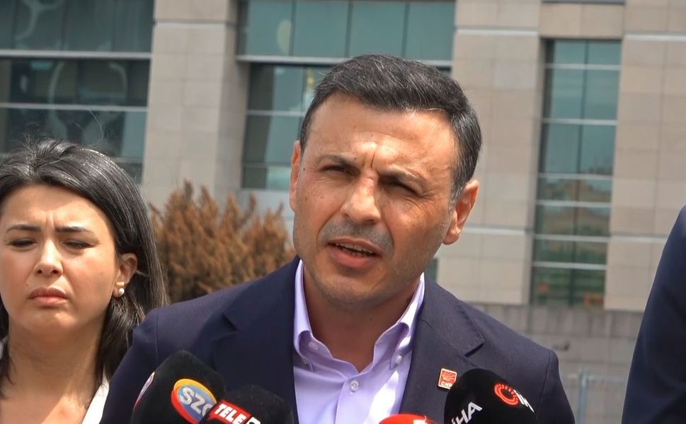 CHP İstanbul İl Yönetimi Görevden Alındı: Kayyum Olarak Gürsel Tekin Atandı