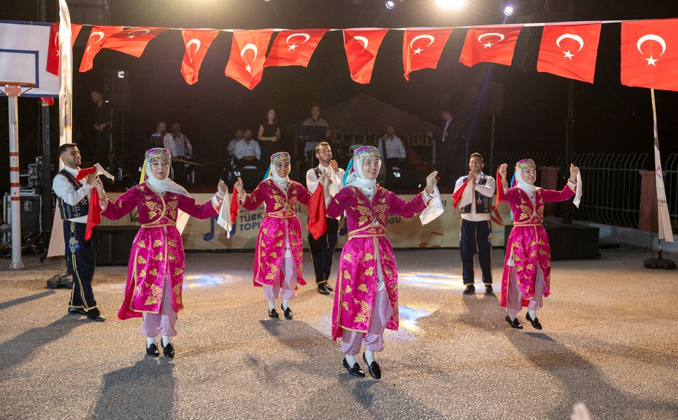 Mersin’in Yayla Konserleri Kocayer’de Coşkuyla Sürdü