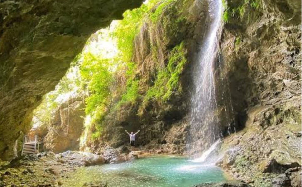 Mersin’in saklı cenneti: Kromşalı Şelalesi turistlerin gözdesi oldu