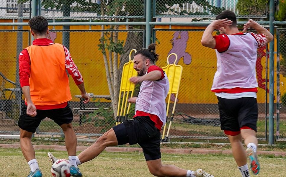 Yeni Mersin İdmanyurdu, İzmir'e Gitti