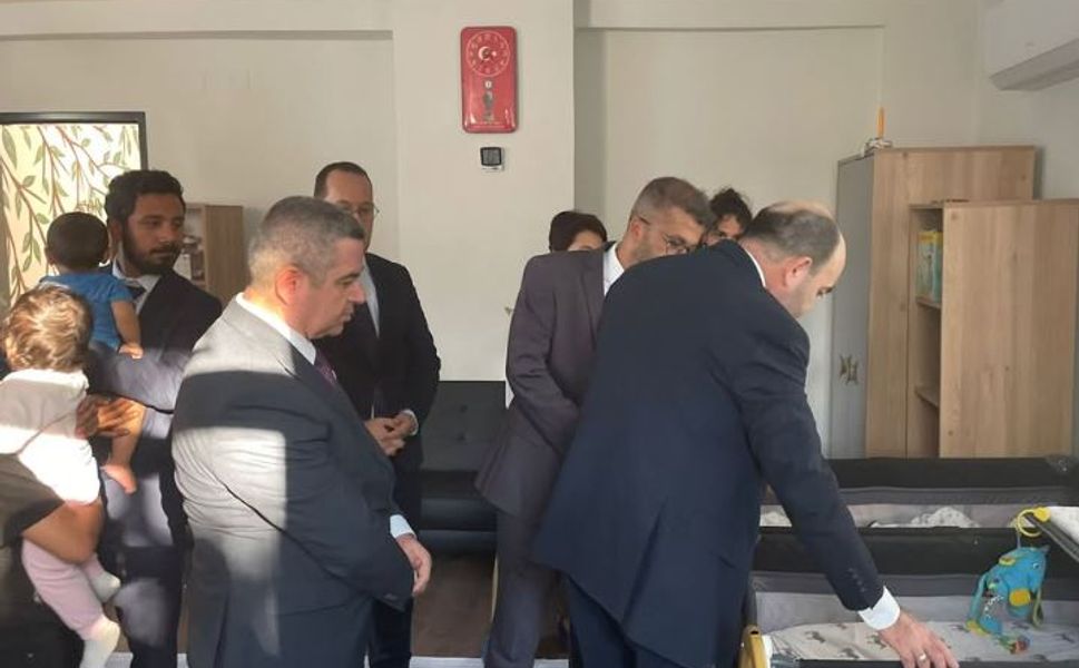 Bakan Çalışkan’dan Mersin’de Çocuklara Moral ve Destek Ziyareti