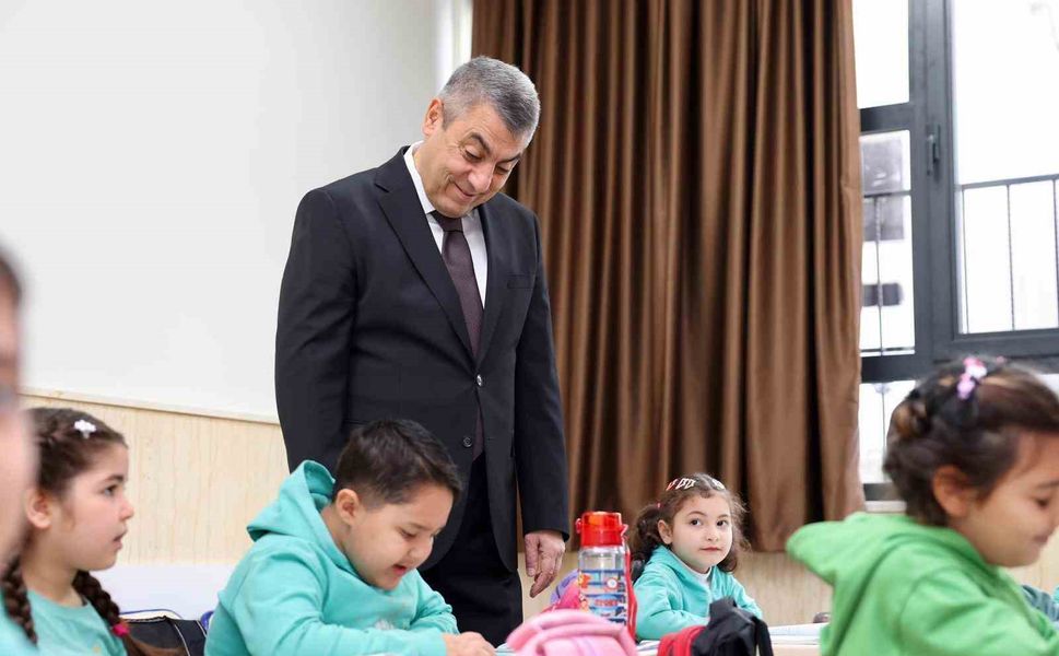 Vali Toros: "Yıkılan bin 469 derslik yerine bin 534 modern derslik yaptık"