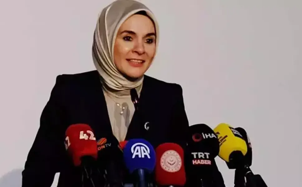 Bakan Göktaş: “Sosyal medyada yaş sınırı düzenlemesi üzerinde çalışıyoruz”