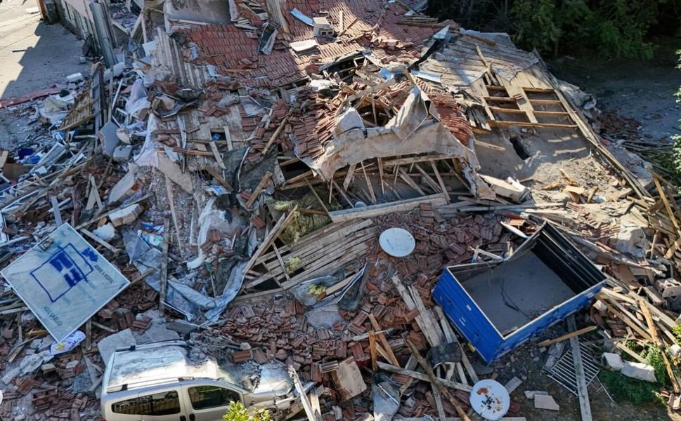 “Tozlu raflardaki deprem raporlarını indirin!”