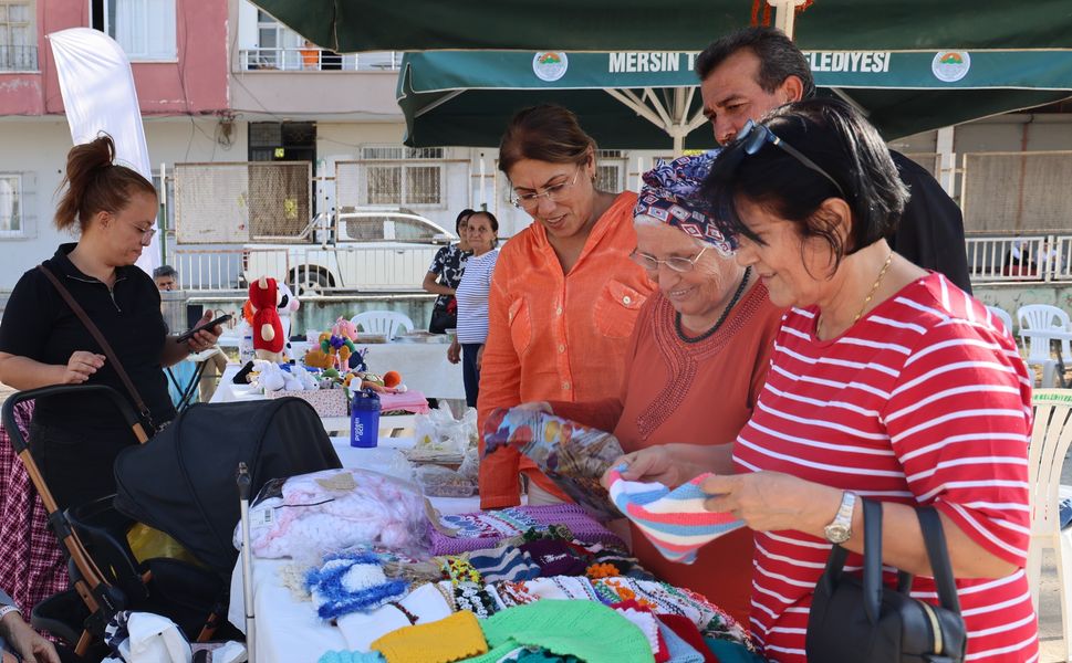 Toroslar’da Üretici Kadınlar Güçleniyor: El Emeği Stantları Halkla Buluşuyor