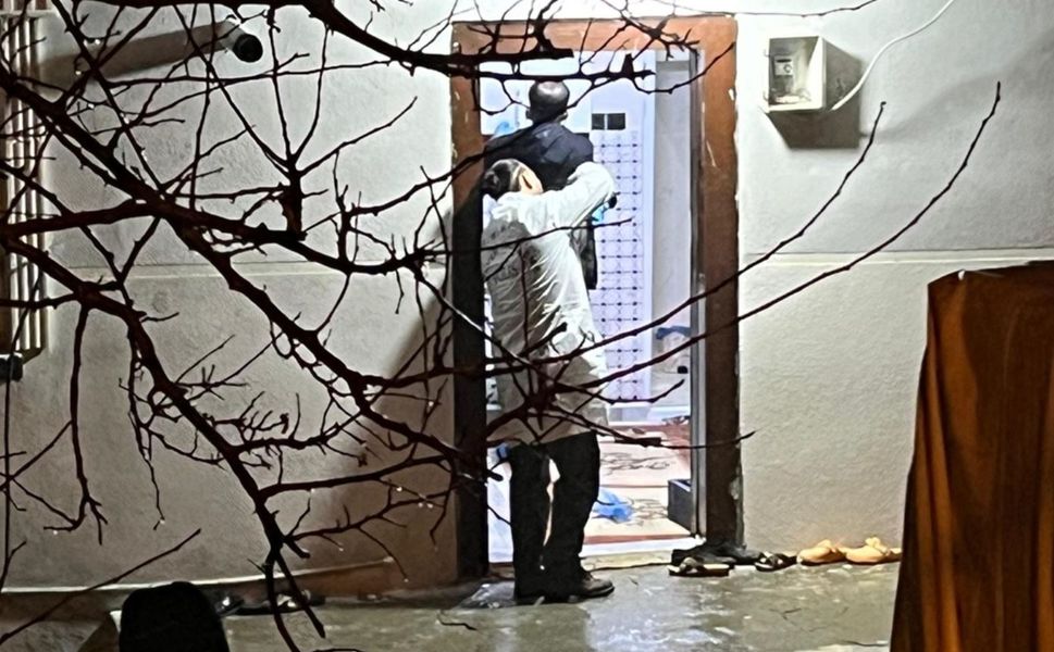 Eşi ve Bacanağını Tabancayla Vurdu