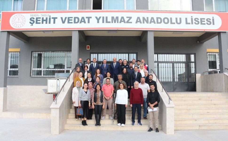 Kaymakam Akyüz'den Şehit Vedat Yılmaz Anadolu Lisesi'ne Ziyaret