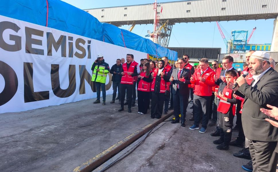 Gazze'ye 19'uncu İyilik Gemisi Mersin'den Uğurlandı