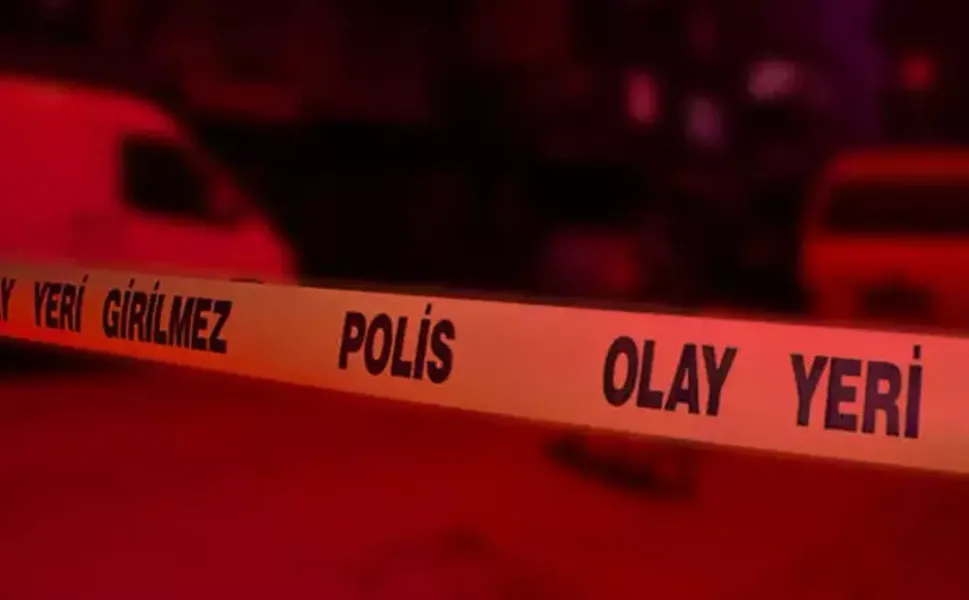 Okul müdürünün, öğrenciyi yakasından tutup yere savurduğu görüntülere inceleme