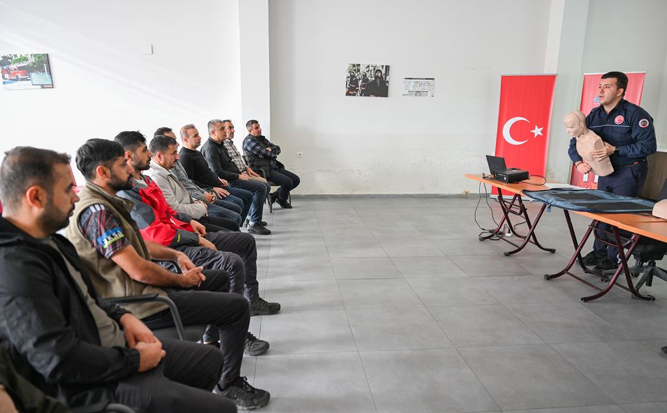 Mersin Büyükşehir’den İtfaiyecilere Profesyonel Eğitim Desteği