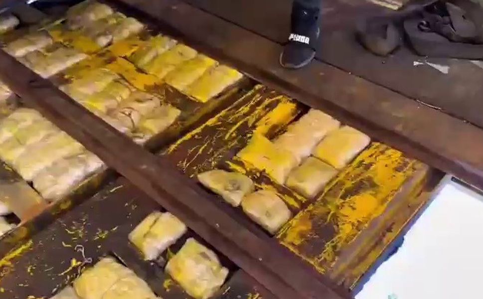 Tırın Tabanına Binlerce Uyuşturucu Hap Sakladılar