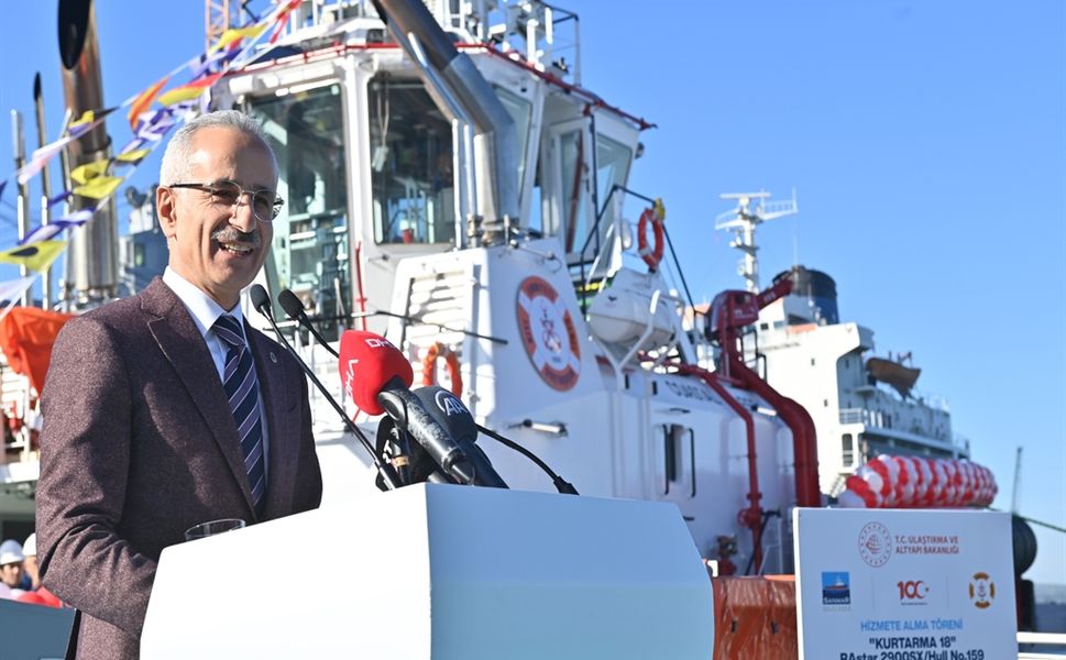 Ulaştırma ve Altyapı Bakanı Uraloğlu: "Kritik su yollarımızda dijitalleşmeyi ileri seviyeye taşıyoruz"