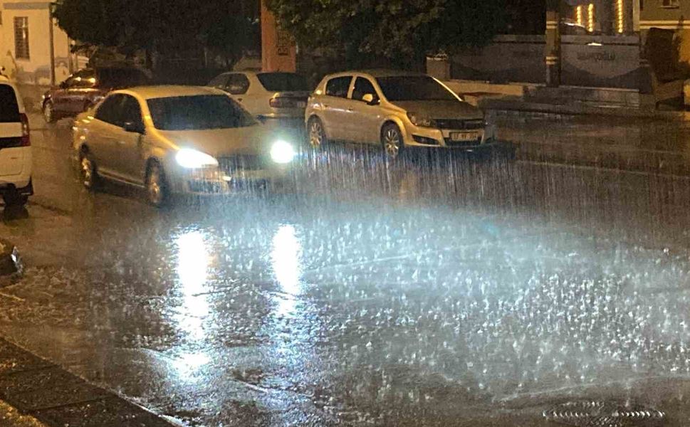 Meteoroloji Uyardı: Mersin’in Batısı ve Hatay’da Sağanak Geliyor