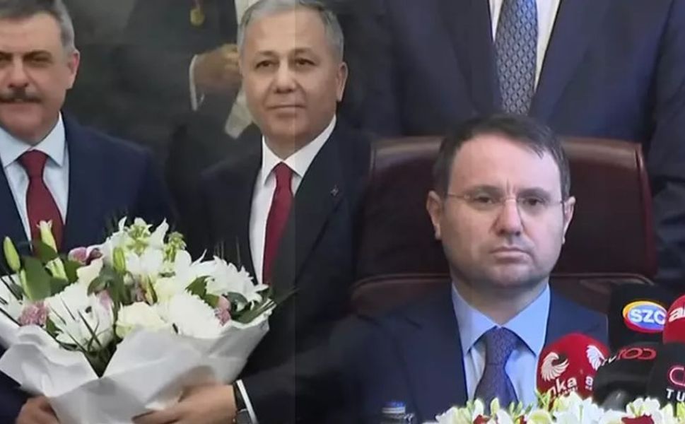 2 Bakanlıkta Devir Teslim Töreni Yapıldı