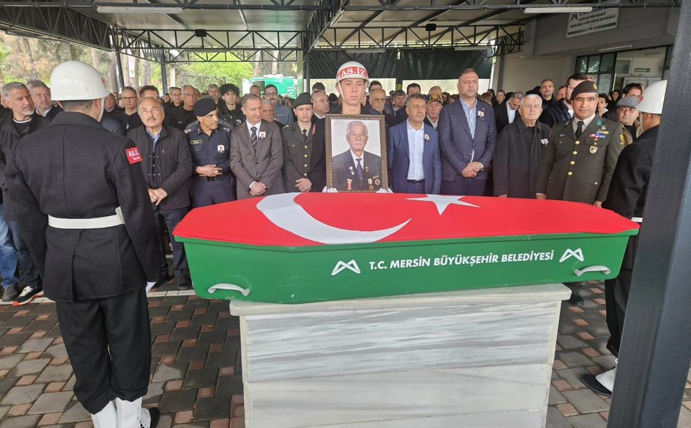 Kıbrıs Gazisi Şenal Taşkın, Tarsus'ta Son Yolculuğuna Uğurlandı