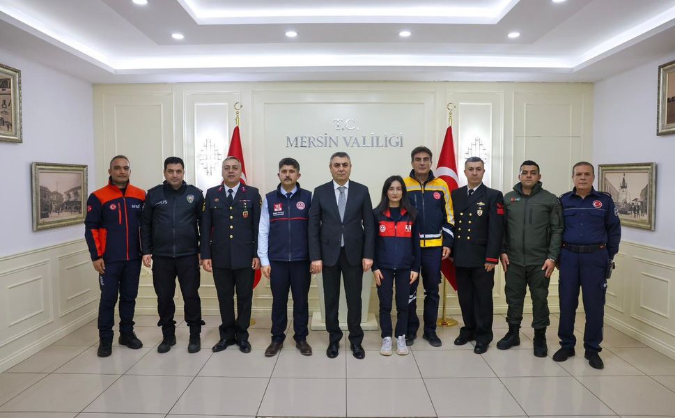 Vali Toros, 112 Çalışanlarının Gününü Kutladı