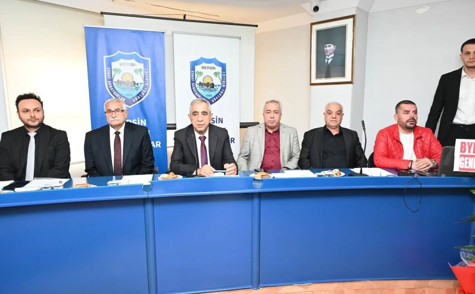 Başkan Sarı, Kuyumcular Odası Genel Kurulunda Divan Başkanlığına Seçildi