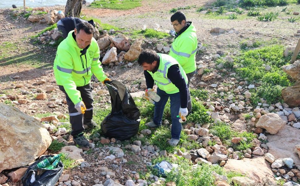 Boğsak Sahili’nde Kapsamlı Temizlik Çalışması