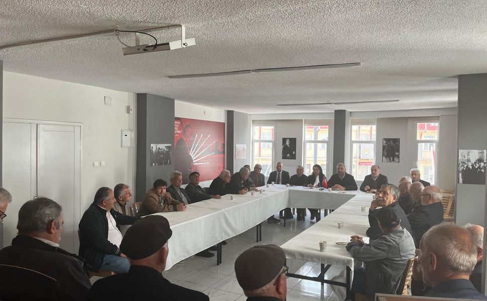 Tarsus CHP İlçe haftalık toplantısı Yusuf Tıbık başkanlığında yapıldı