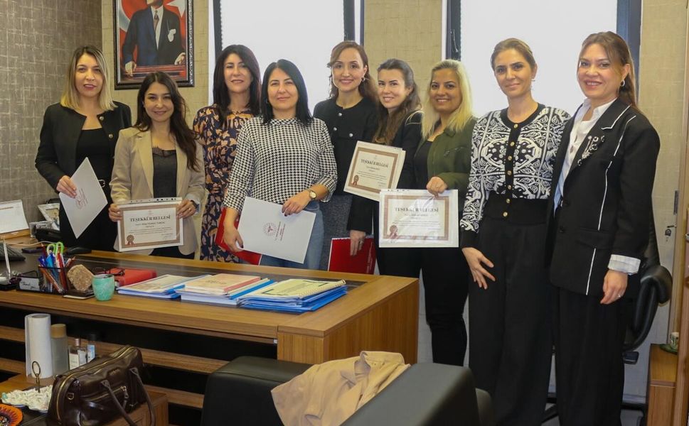 Mersin’de Tip 1 diyabet eğitimi veren doktorlara teşekkür