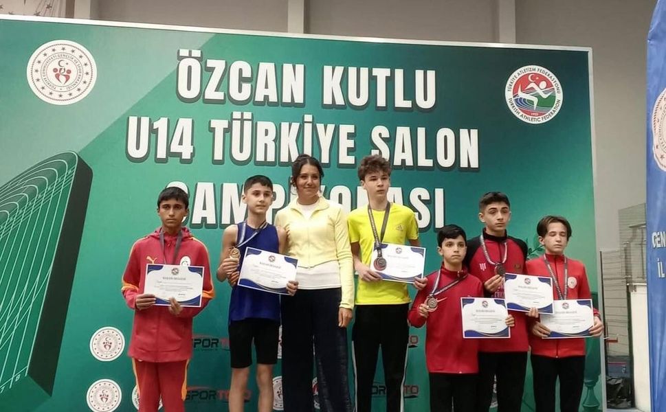 Tarsus’tan Türkiye şampiyonluğuna: Furkan Kara 1.000 metrede zirvede