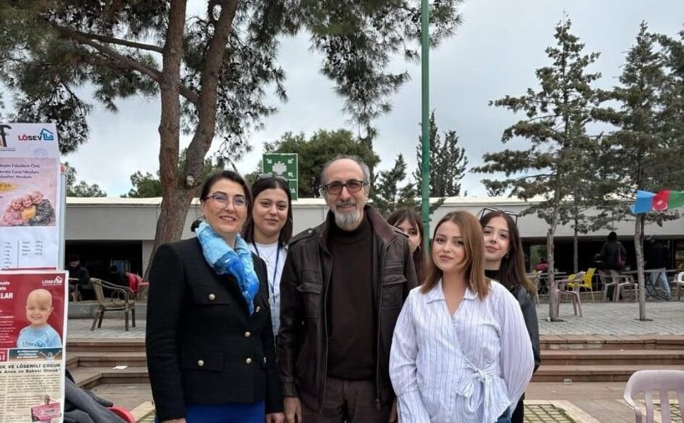 Mersin Üniversitesinden 'Koli Koli Mutluluk Kampanyası'