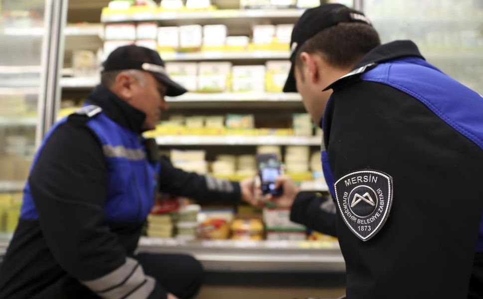 Mersin'de Zabıta Ekiplerinden Ramazan Denetimi