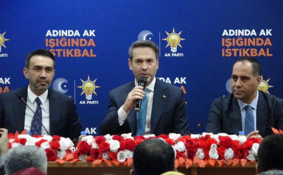 Mersin’de Enerji Toplantısı: Bakan Bayraktar, Türkiye’nin Enerjide Bağımsızlık Hedefini Anlattı