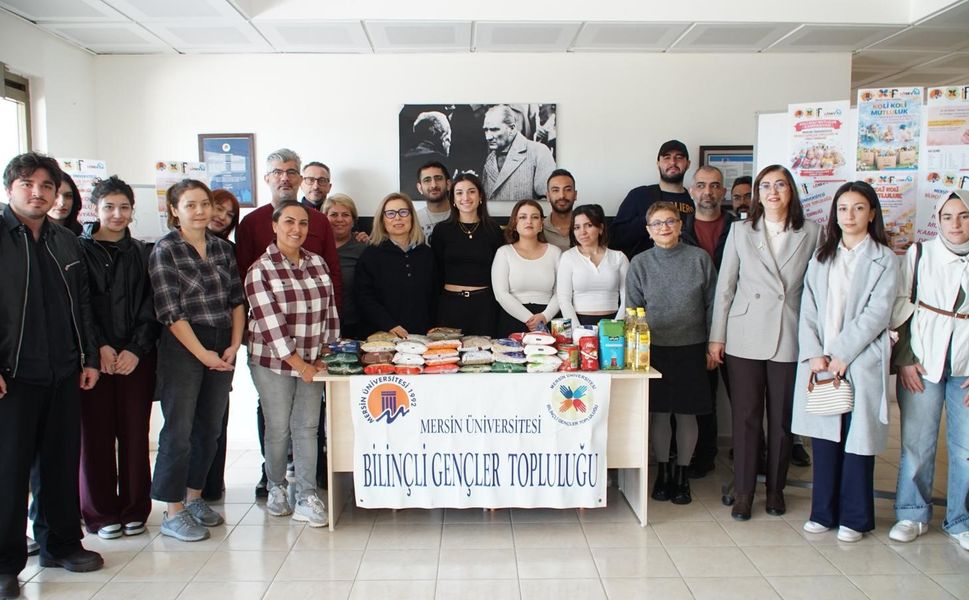 İletişim Fakültesi öğrencilerinden lösemili öğrencilere ramazan desteği