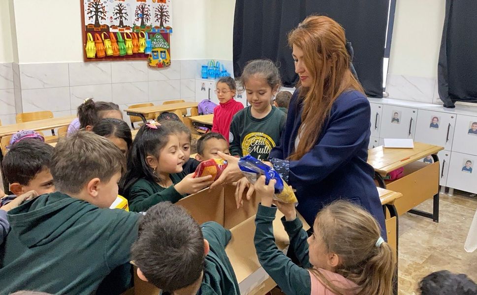 Minik öğrencilerden anlamlı destek